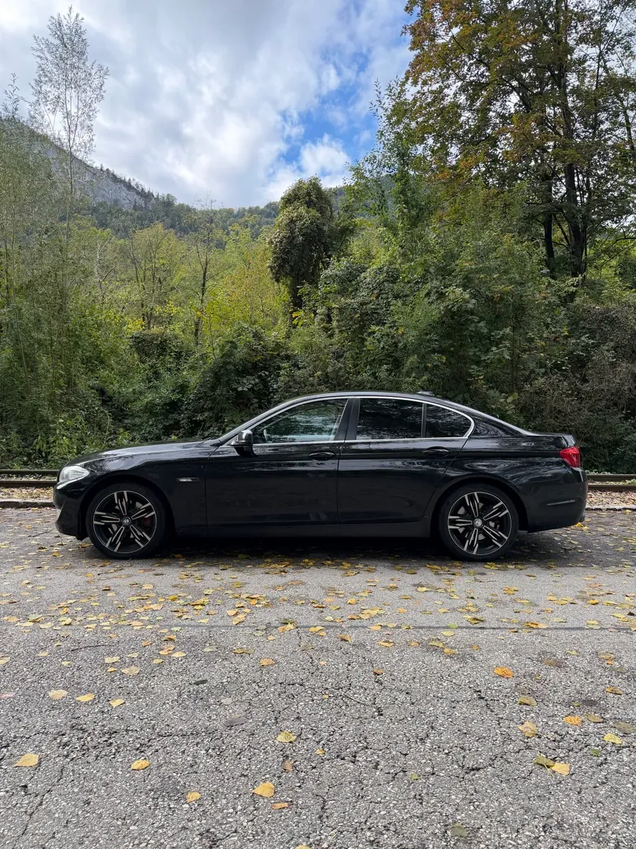 BMW 5 Series 2012 photo 3