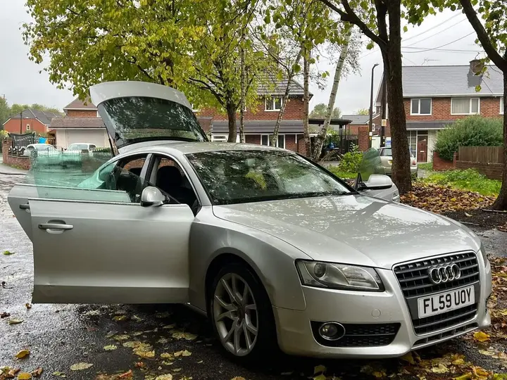 Audi A5 2009 photo 4