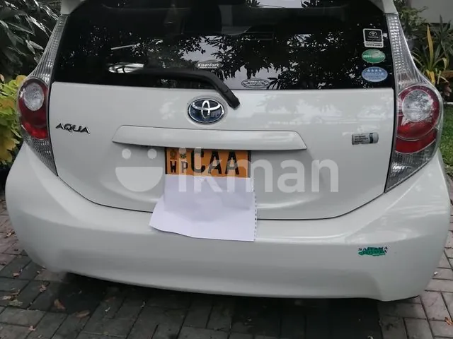 Toyota Aqua 2012 photo 3