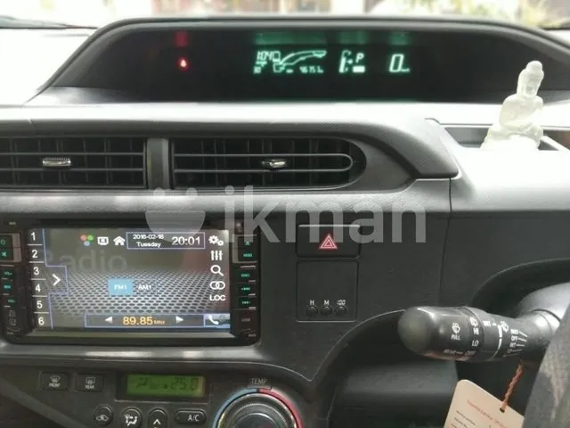 Toyota Aqua 2012 photo 5