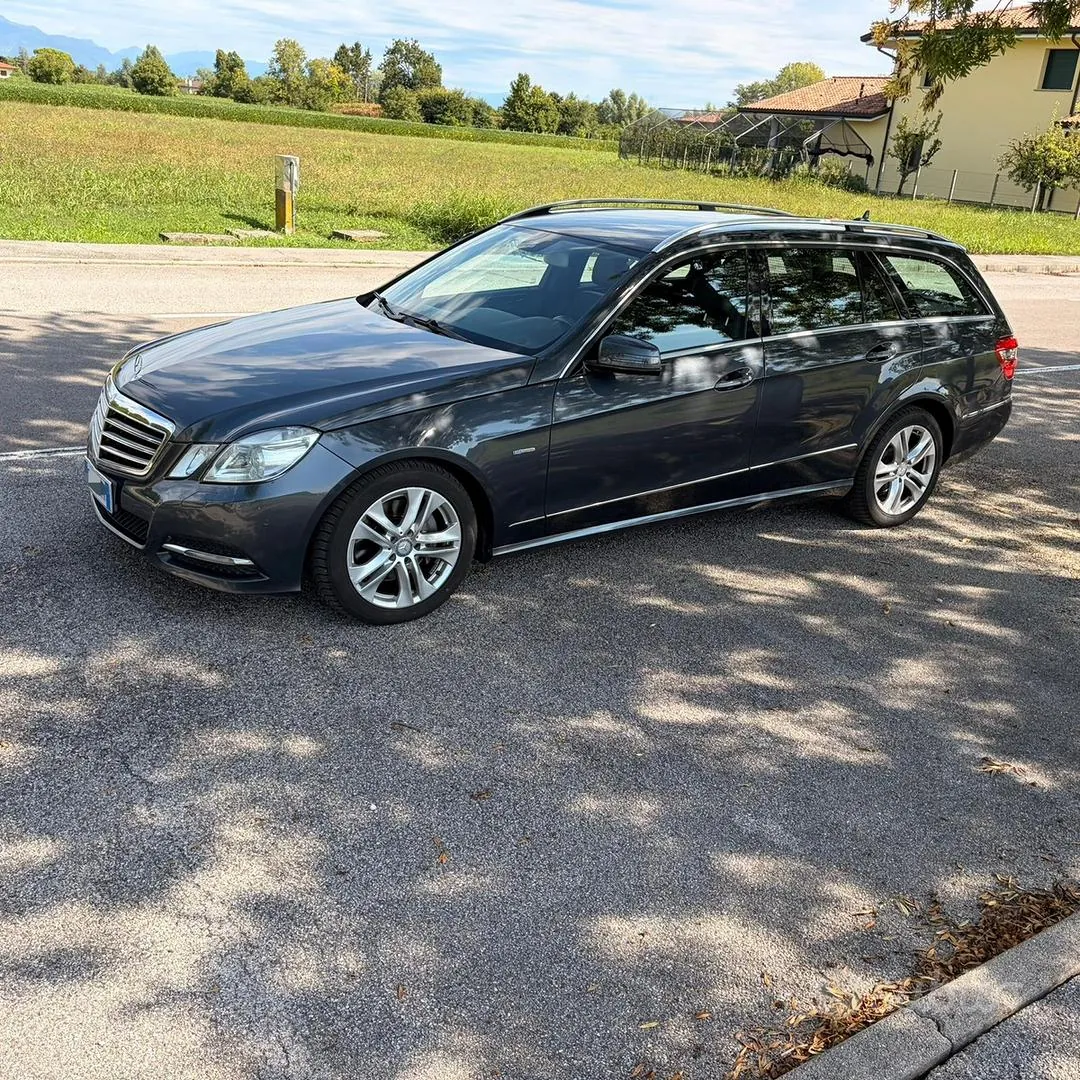 Mercedes-Benz 250 2011 photo 3
