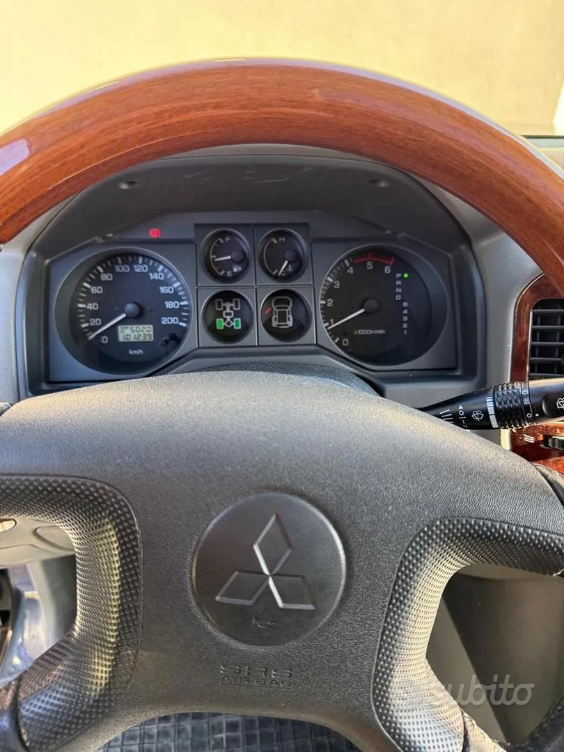 Mitsubishi Pajero 2003 photo 5