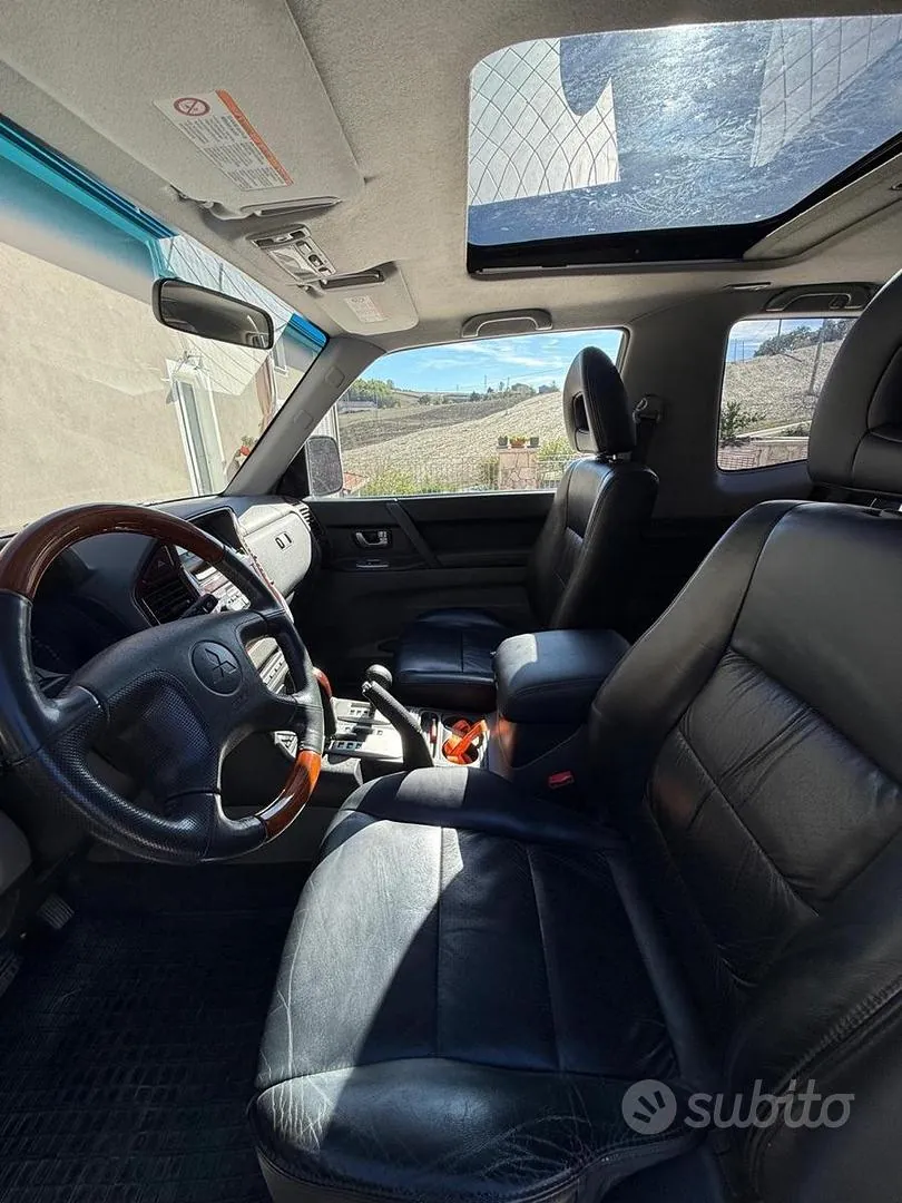 Mitsubishi Pajero 2003 photo 4