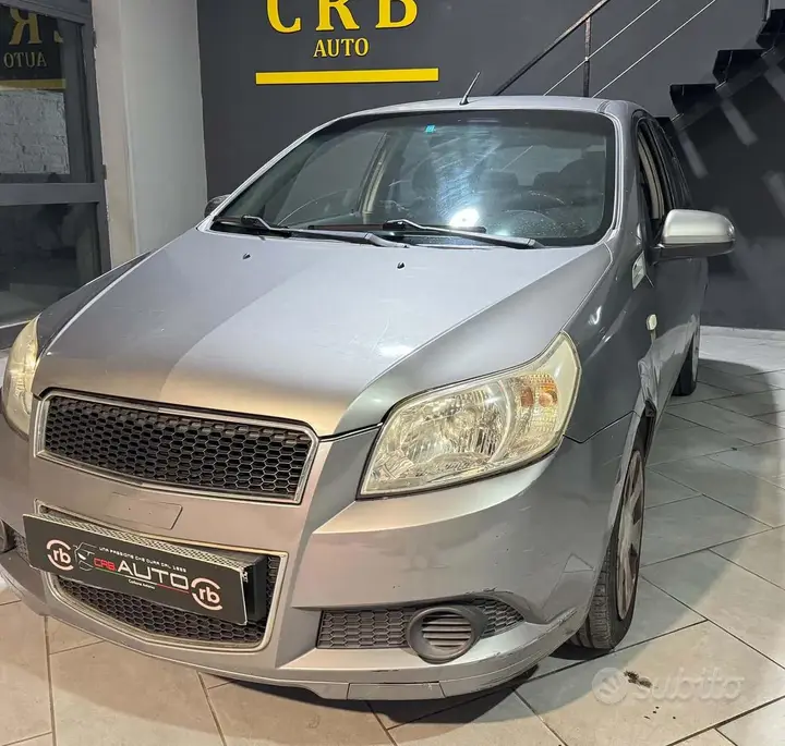 Chevrolet Aveo 2011 photo 2