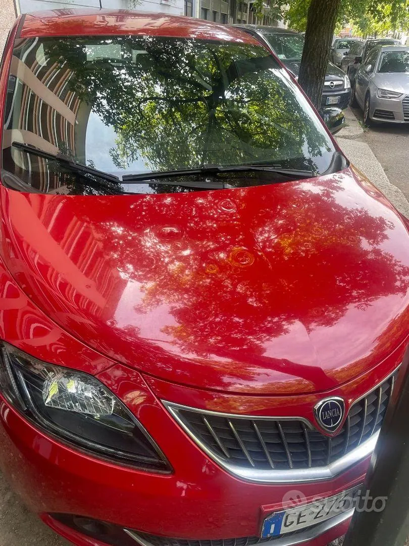 Lancia Ypsilon
