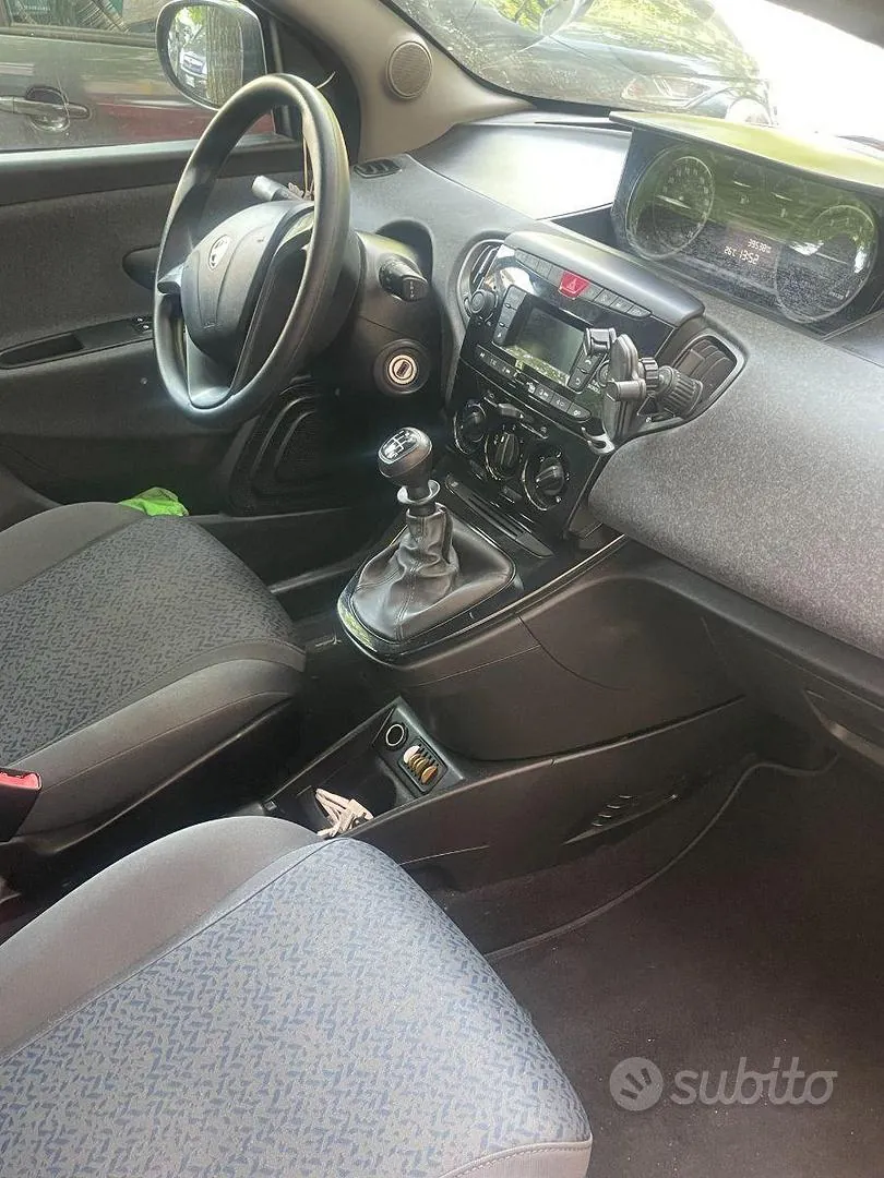 Lancia Ypsilon 2021 photo 4