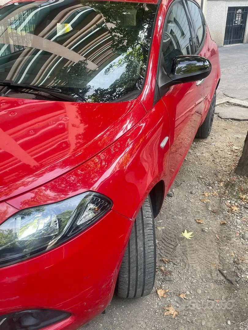 Lancia Ypsilon 2021 photo 2