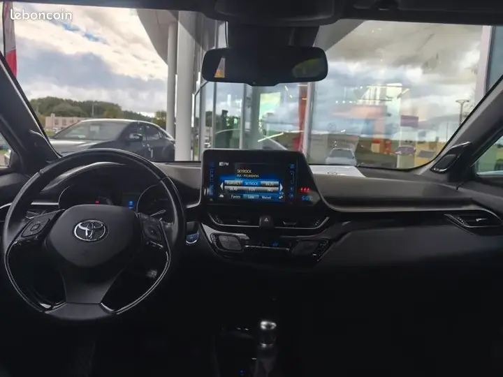 Toyota C-Hr 2019 photo 4