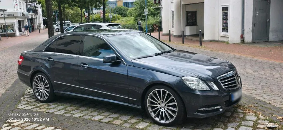 Mercedes-Benz E200