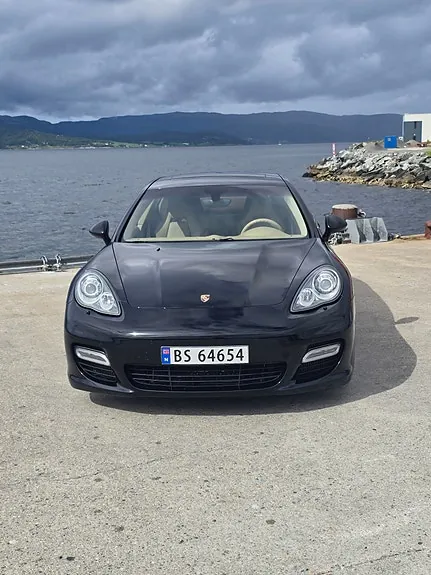 Porsche Panamera Turbo S 2012 photo 3
