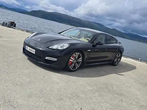 Porsche Panamera Turbo S 2012 photo 4