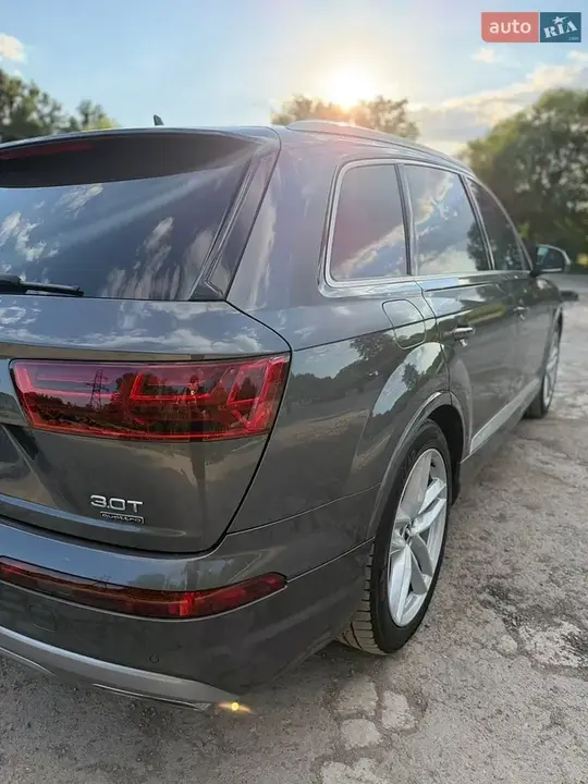 Audi Q7 2018 photo 4