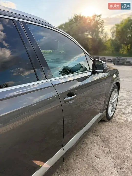 Audi Q7 2018 photo 3