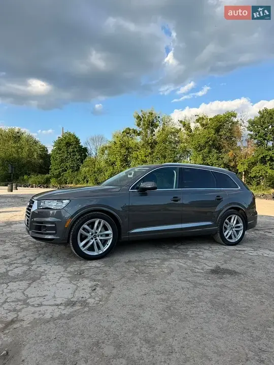 Audi Q7