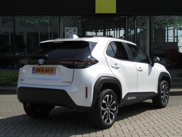 Toyota Yaris Cross 2024 photo 2