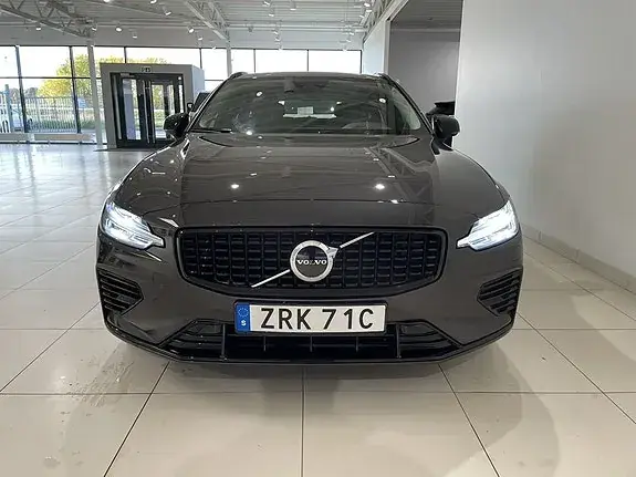 Volvo V60 2024 photo 3