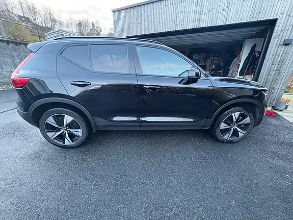 Volvo Xc40 2023 photo 2