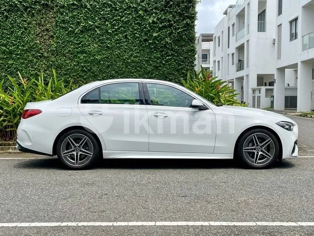 Mercedes-Benz C200 2025 photo 4