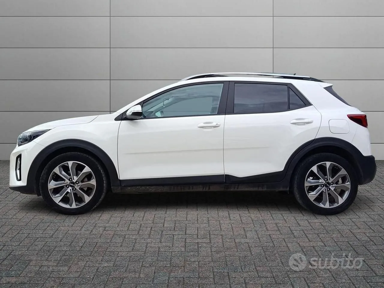 Kia Stonic 2022 photo 2
