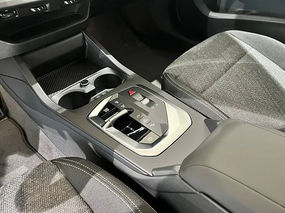 BMW 120 2026 photo 5