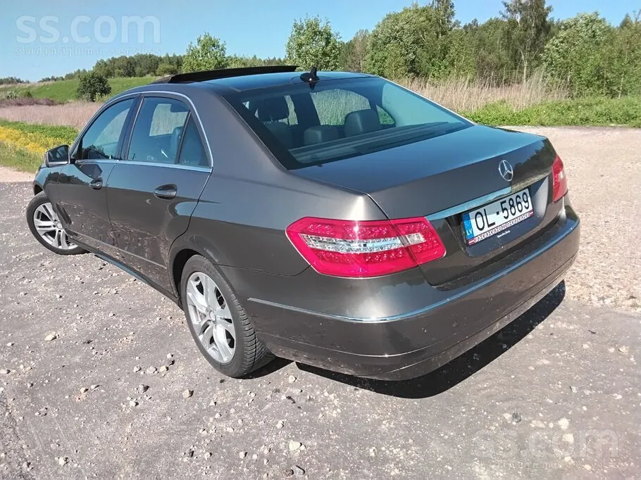 Mercedes-Benz E200 2011 photo 3