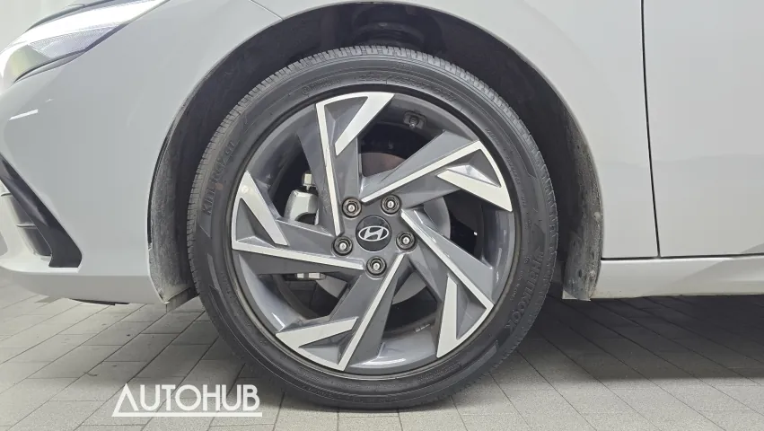 Hyundai Avante 2025 photo 5