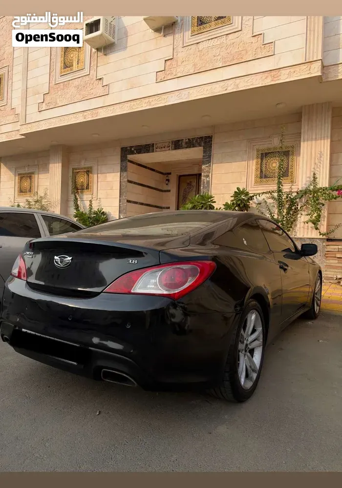 Genesis Coupé 2011 photo 3