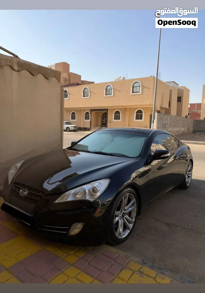 Genesis Coupé 2011 photo 2