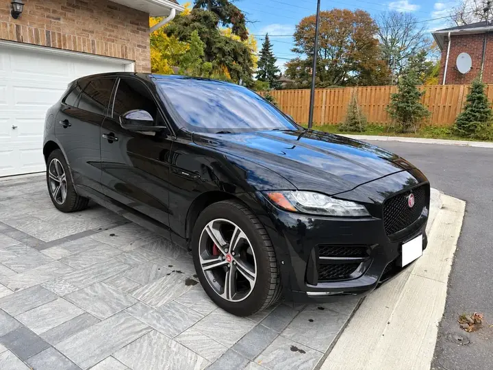 Jaguar F-Pace