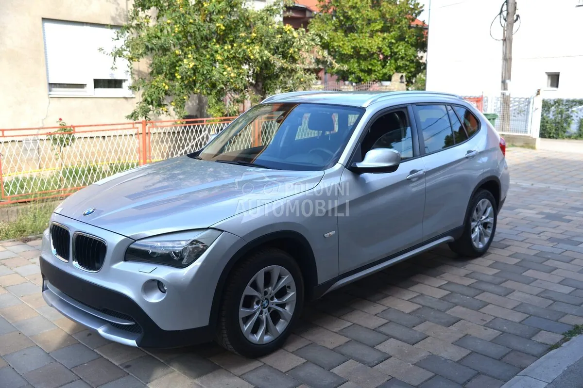 BMW X1 2012 photo 3