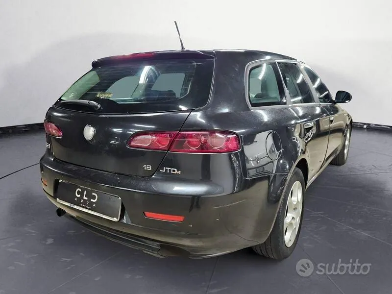 Alfa Romeo 159 2008 photo 3