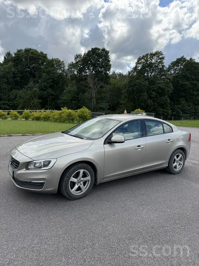 Volvo S60 2015 photo 3