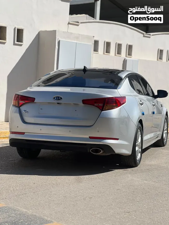 Kia K5 2011 photo 4