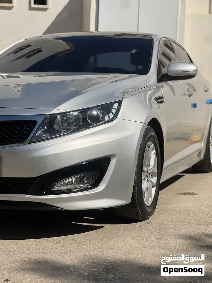 Kia K5 2011 photo 2