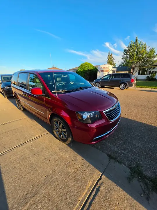 Chrysler Town & Country 2016 photo 4