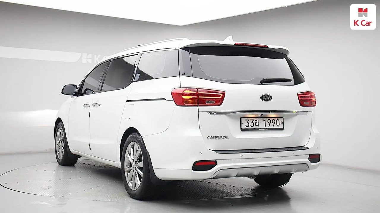 Kia Carnival 2019 photo 2