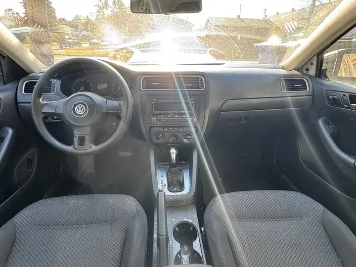 Volkswagen Jetta 2013 photo 5