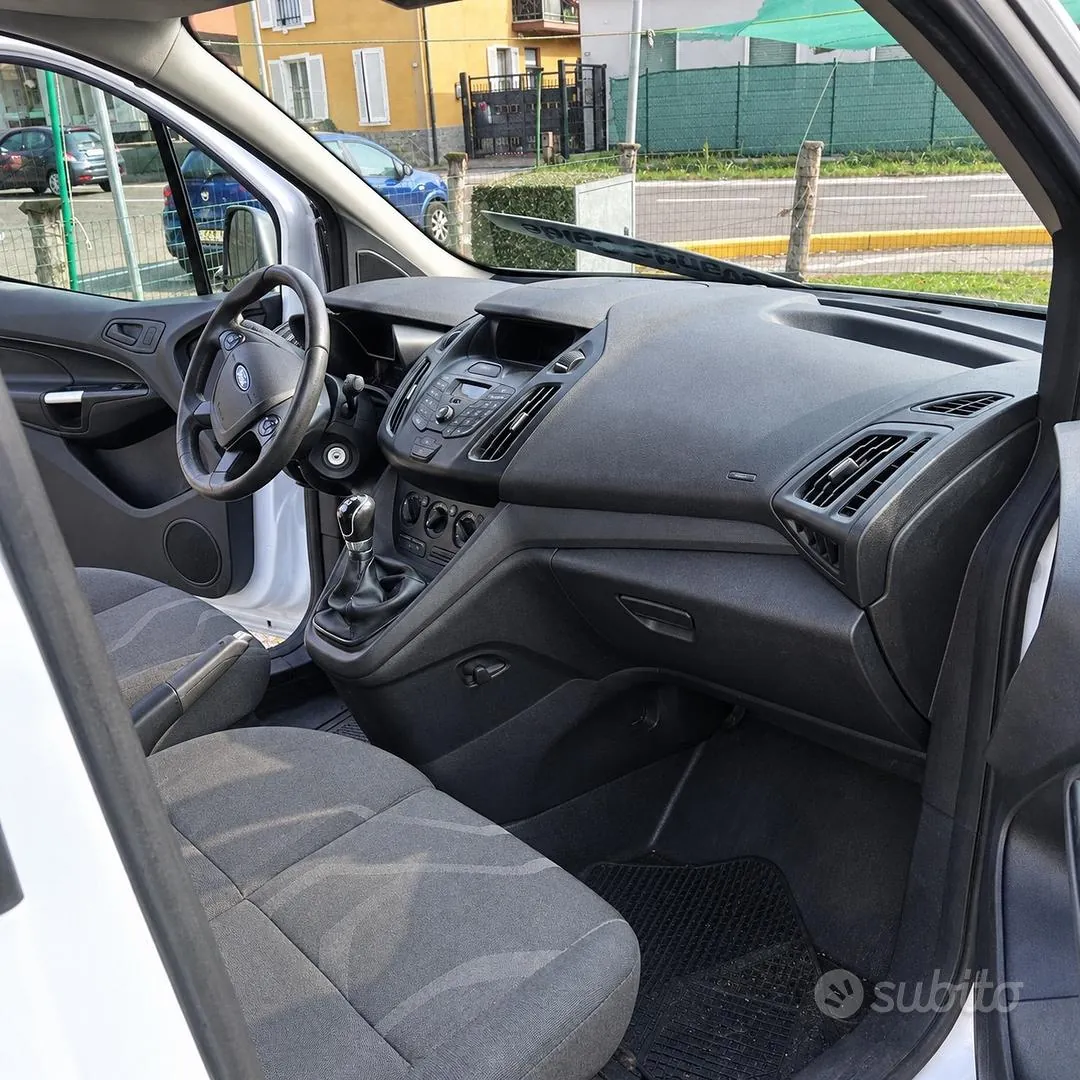 Ford Transit Connect 2017 photo 3