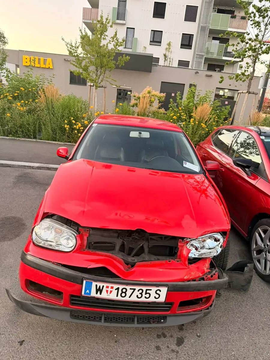 Volkswagen Golf 1999 photo 2