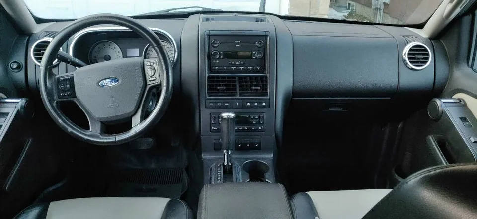 Ford Explorer Sport Trac