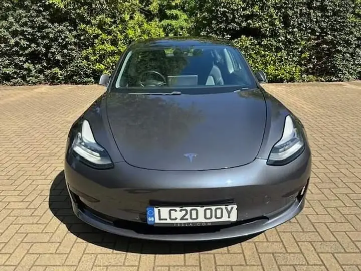 Tesla Model 3 2020 photo 2