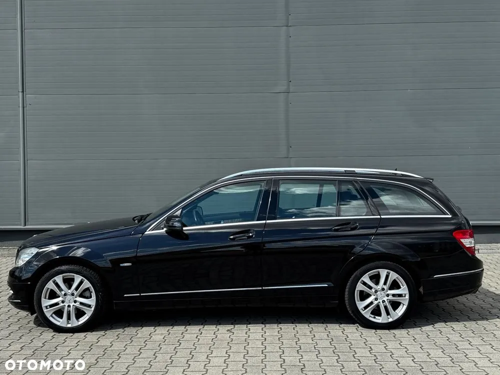 Mercedes-Benz C-Class 2011 photo 4