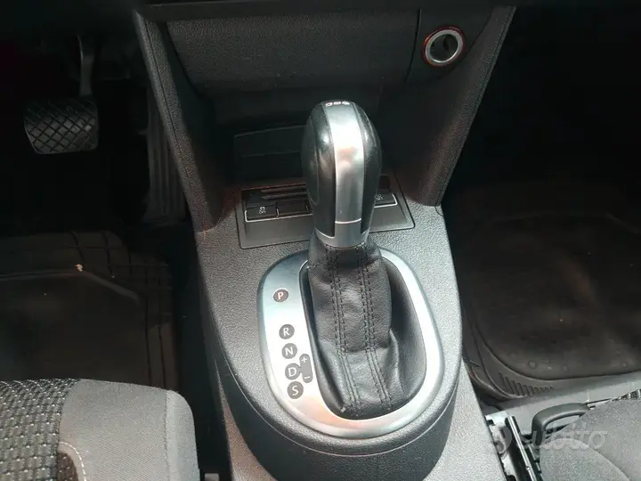 Volkswagen Touran 2015 photo 5