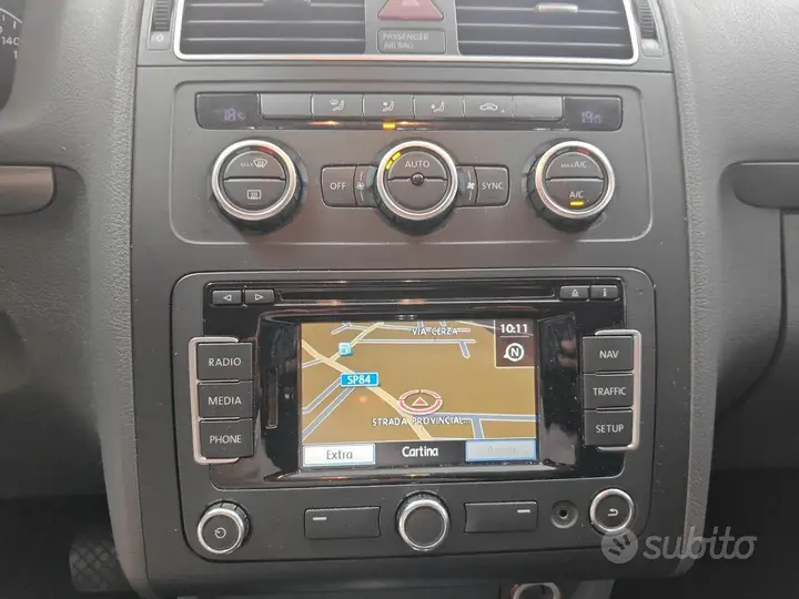 Volkswagen Touran 2015 photo 4