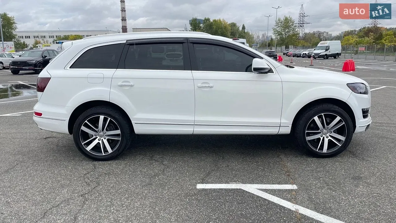Audi Q7 2011 photo 4
