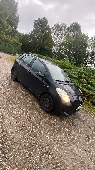 Toyota Yaris 2009 photo 4