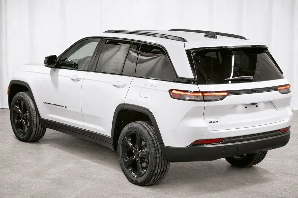 Jeep Grand Cherokee 2025 photo 4