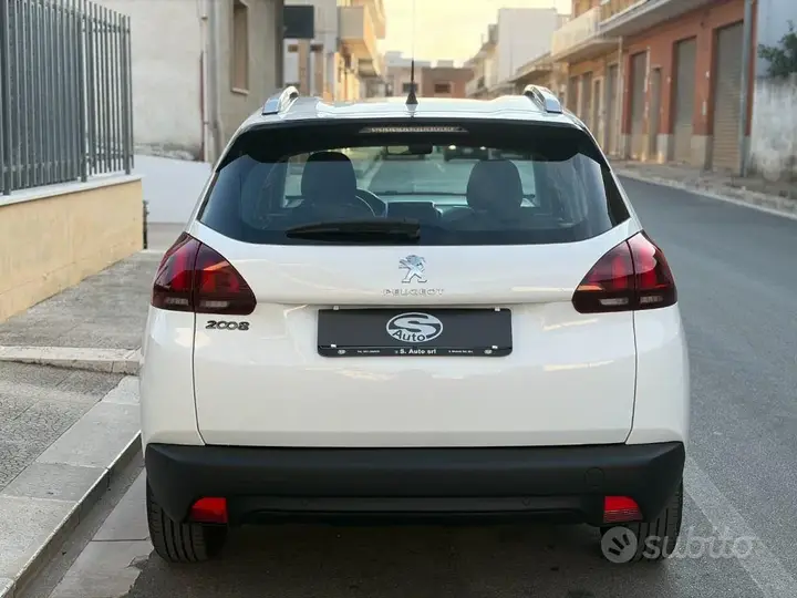 Peugeot 2008 2018 photo 4