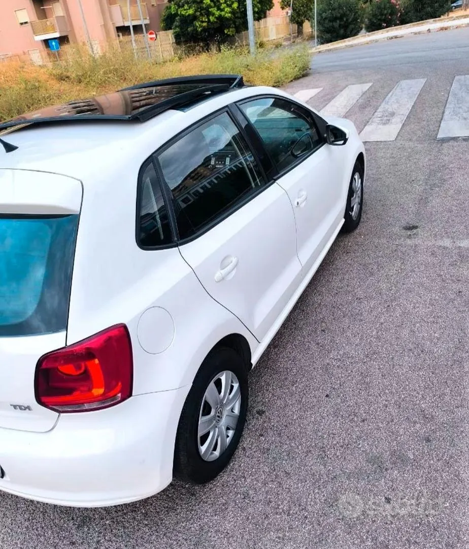 Volkswagen Polo 2011 photo 4