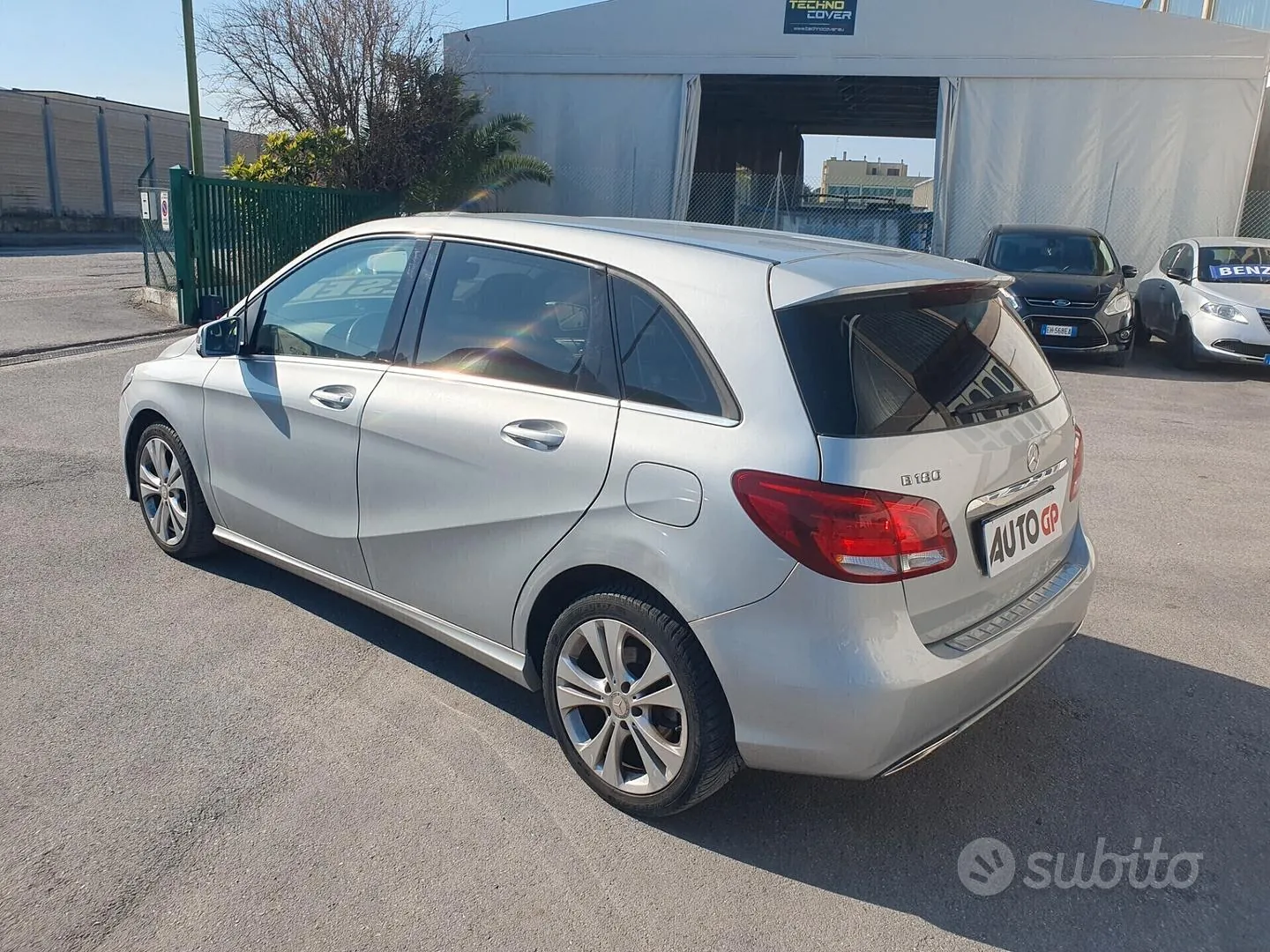 Mercedes-Benz B-Class 2015 photo 4
